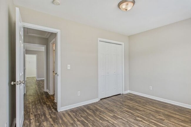 Building Photo - Beautifully Updated 3-Bedroom Home in Gree...