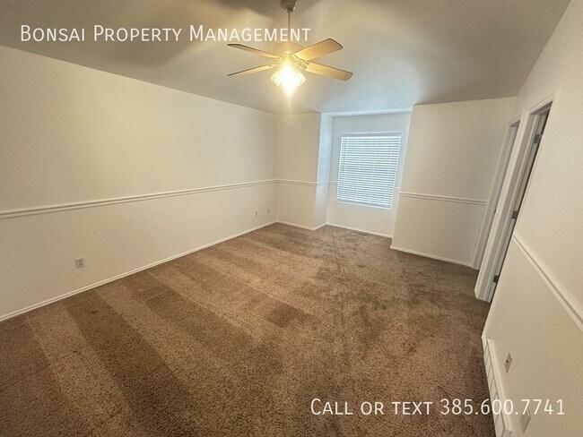 Building Photo - 1247 N Bridalwood Loop