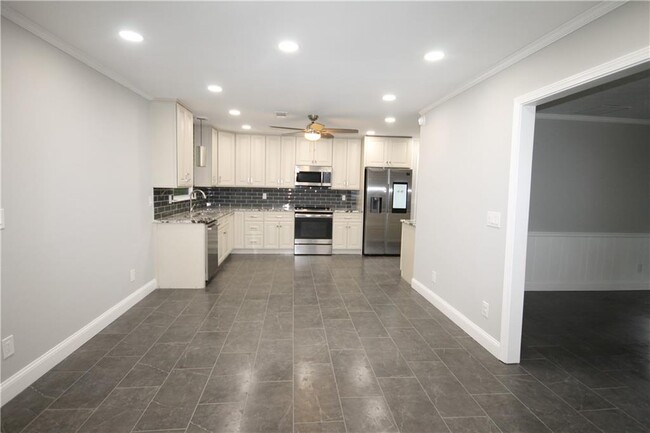 Building Photo - 238 Amour Way SW