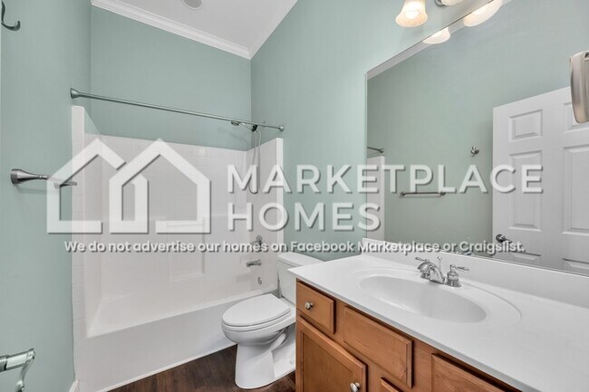 Building Photo - 6249 S Clubview Cir