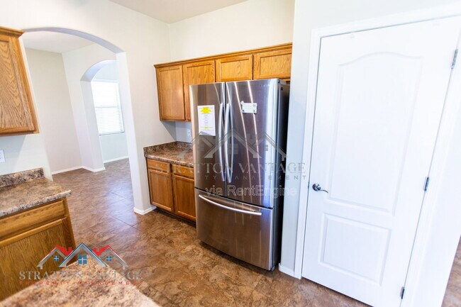 Building Photo - 17932 W Caribbean Ln