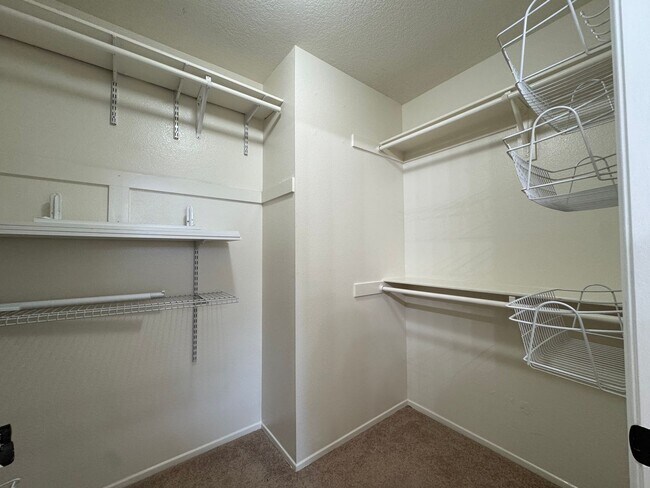 Building Photo - 3 Bedroom House in Temecula for rent