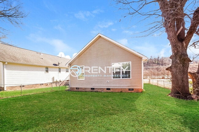 Building Photo - 1110 Mason St