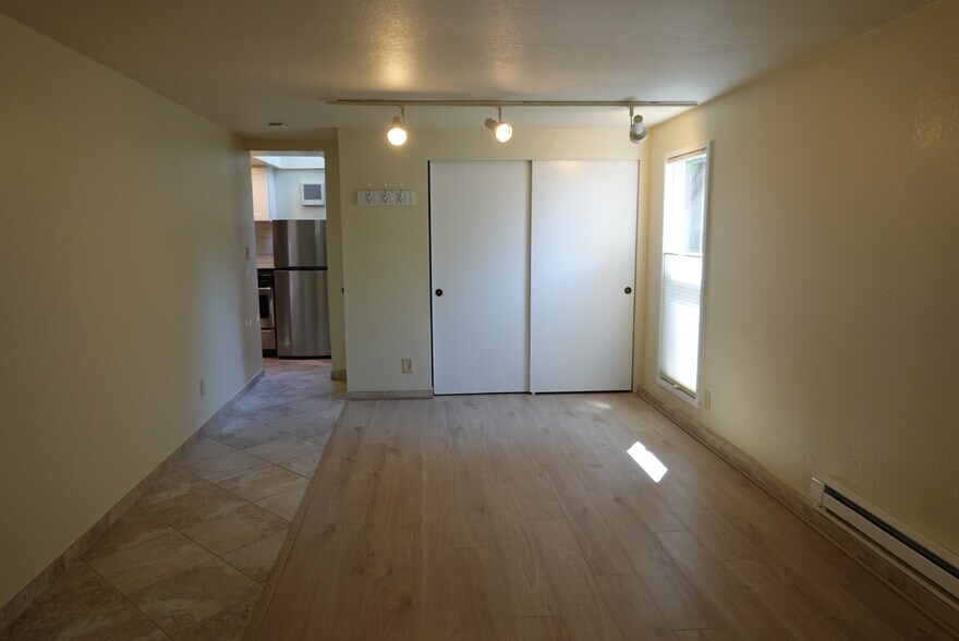 Unfurnished view - 525 NE 86th St