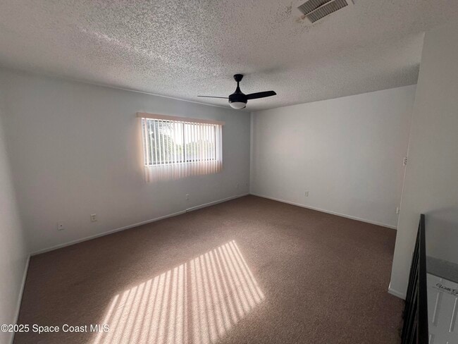 Building Photo - 3818 Overlook Dr