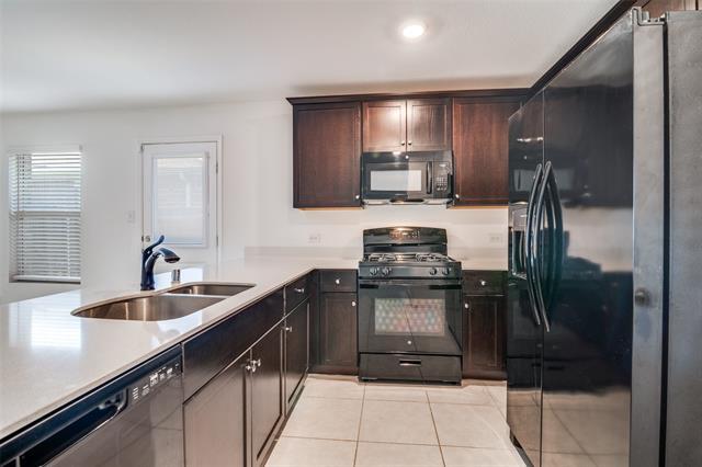 Building Photo - 2525 Russell St