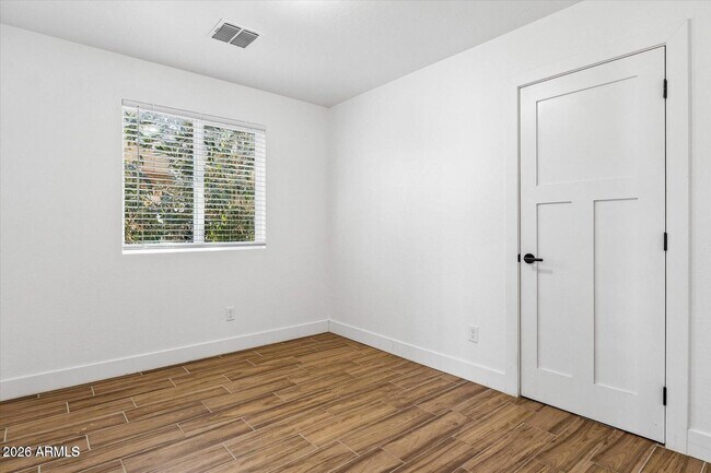Building Photo - 3607 W Fillmore St