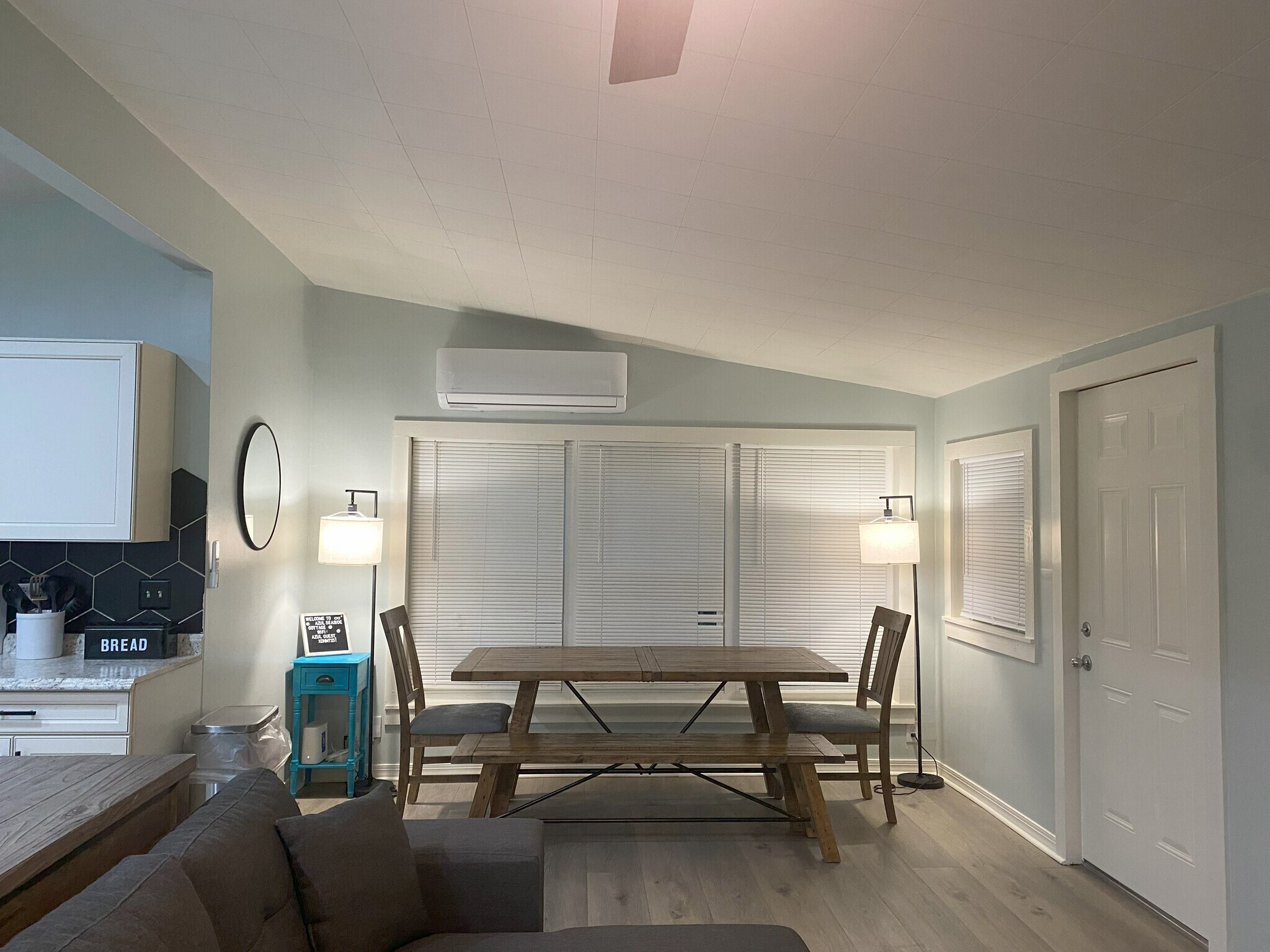 Building Photo - 314 Jasmine Pl