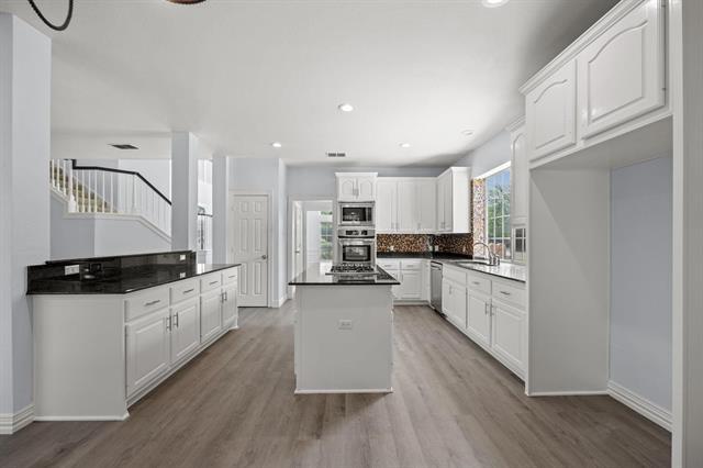 Building Photo - 104 Clear Brook Ct