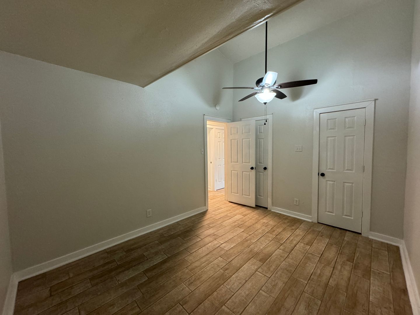 Building Photo - 2316 Andover Dr