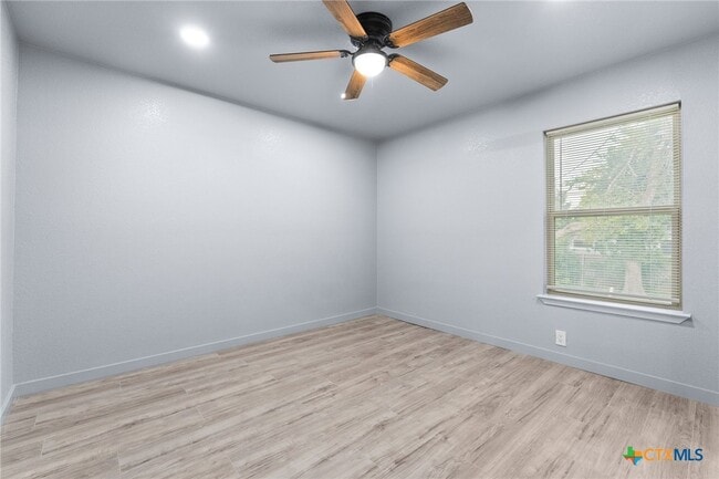 Building Photo - 805 S 32nd St