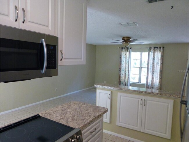 Building Photo - 2528 Elderberry Dr