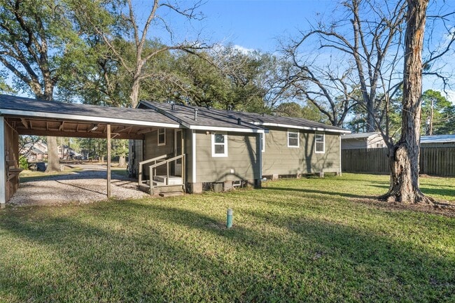 Building Photo - 24011 Lenze Rd