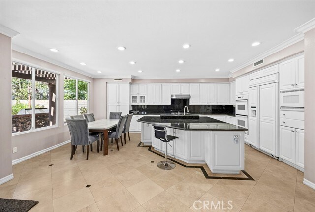 Building Photo - 996 N Antonio Cir