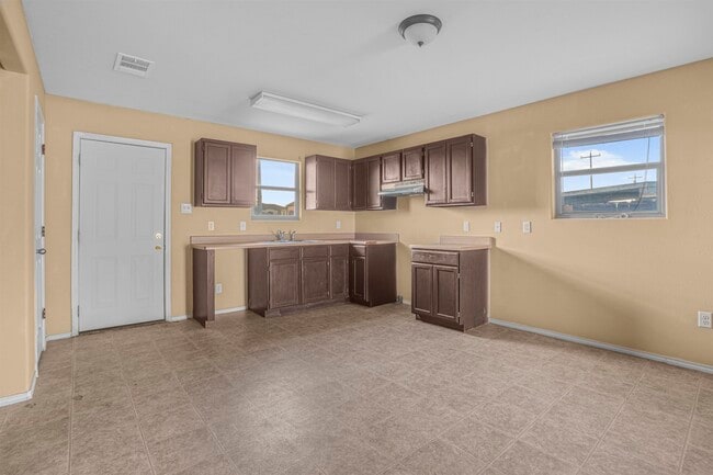 Building Photo - 14119 Fawn Dr