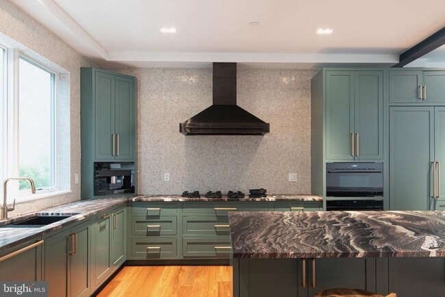 Building Photo - 815 S 20th St