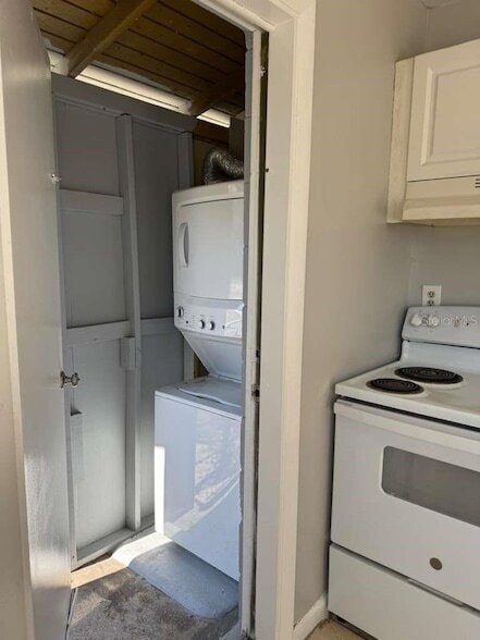 Building Photo - 5793 Oleander Dr