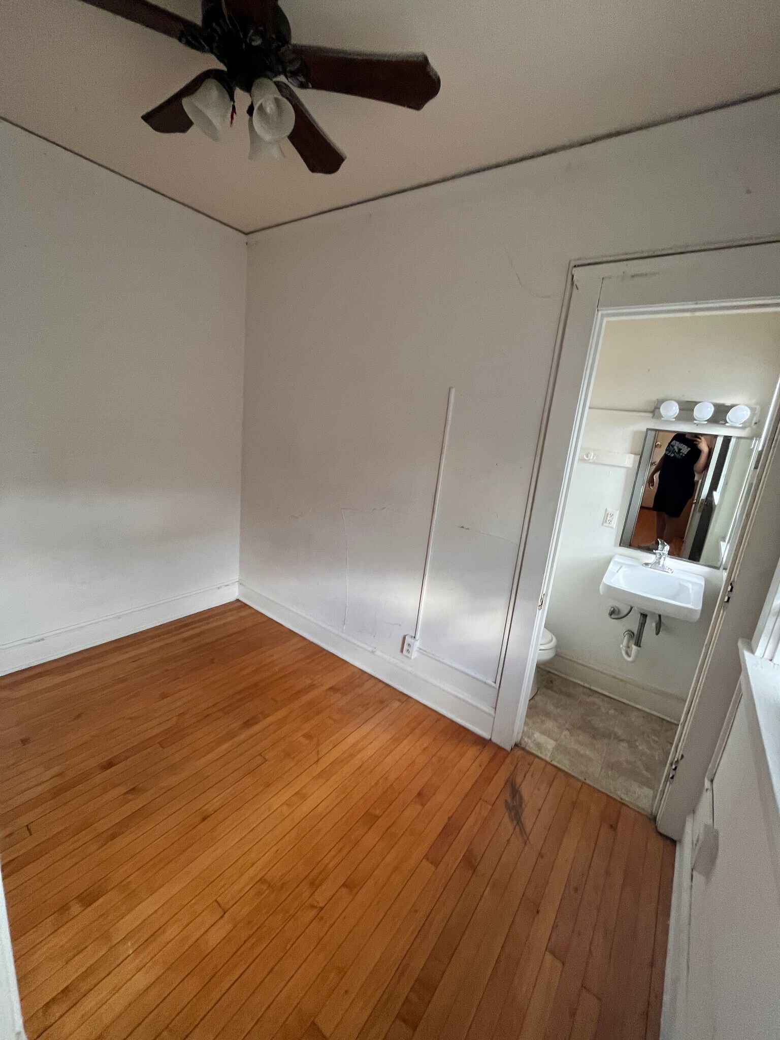 Building Photo - 111 E Gorham St