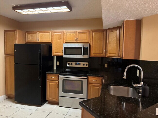 Building Photo - 9001 Wiles Rd