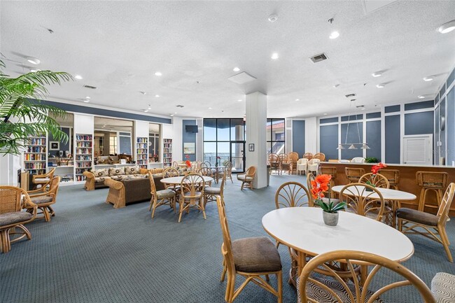 Building Photo - 6372 Palma Del Mar Blvd S