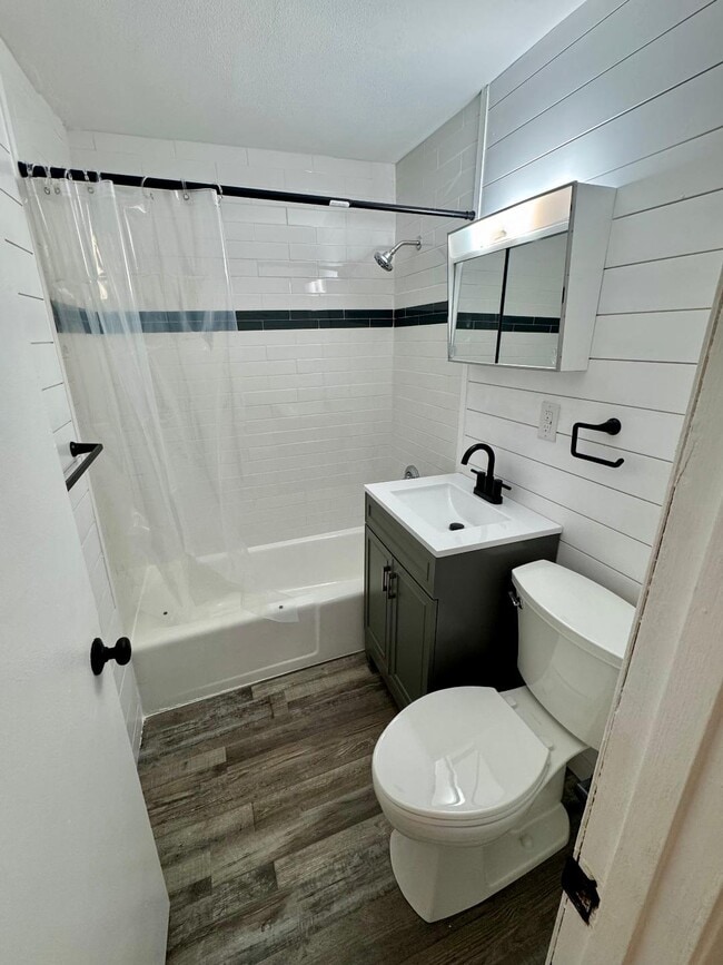 Bathroom - Doral Apartments