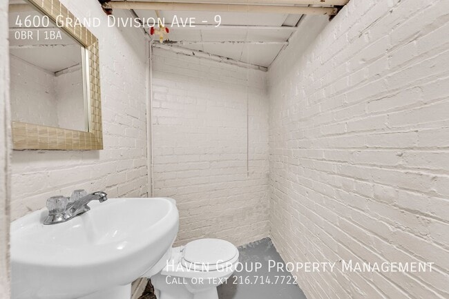 Building Photo - 4600 Grand Division Ave