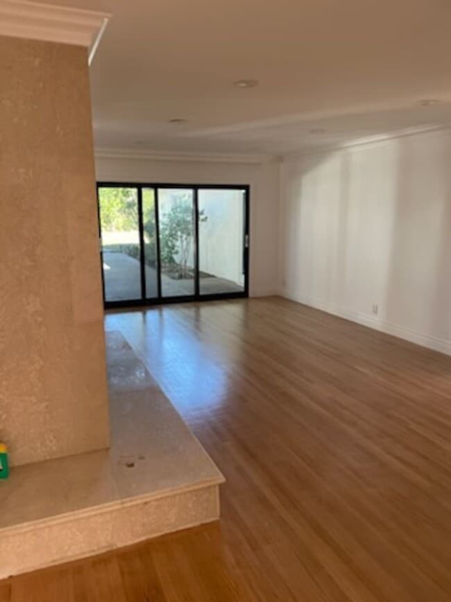 Building Photo - Wonderful Newly Remodeled Ranch Style Home in Prime San Marino