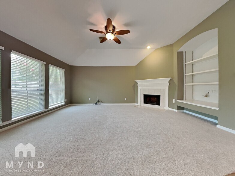 Building Photo - 4606 Sunrise Dr