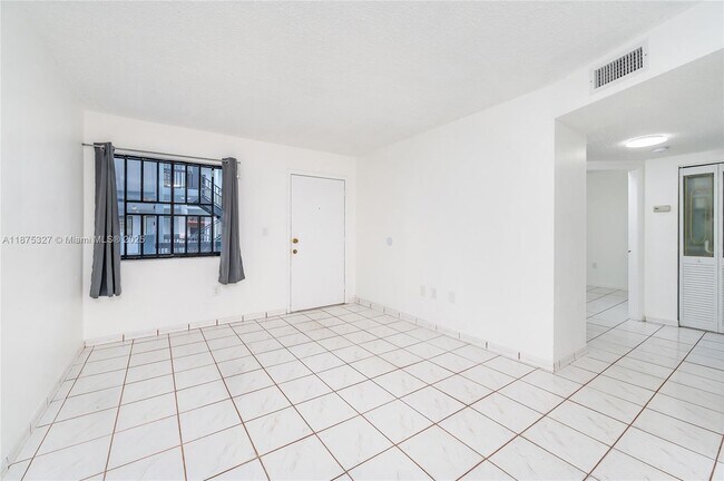 Building Photo - 5300 W 21st Ct