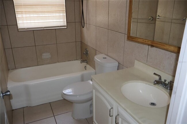 Building Photo - 2411 W Lemon St