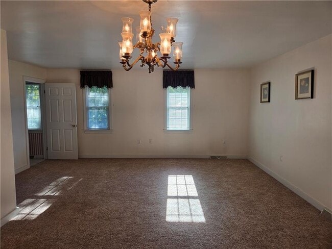 Building Photo - 111 Saddle Brook Cir