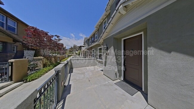 Building Photo - 6600 Calle Koral