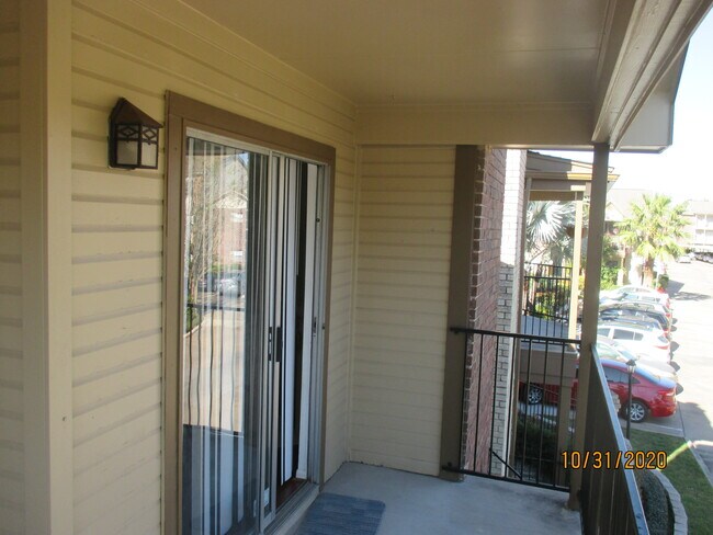 Building Photo - 2121 Hepburn St