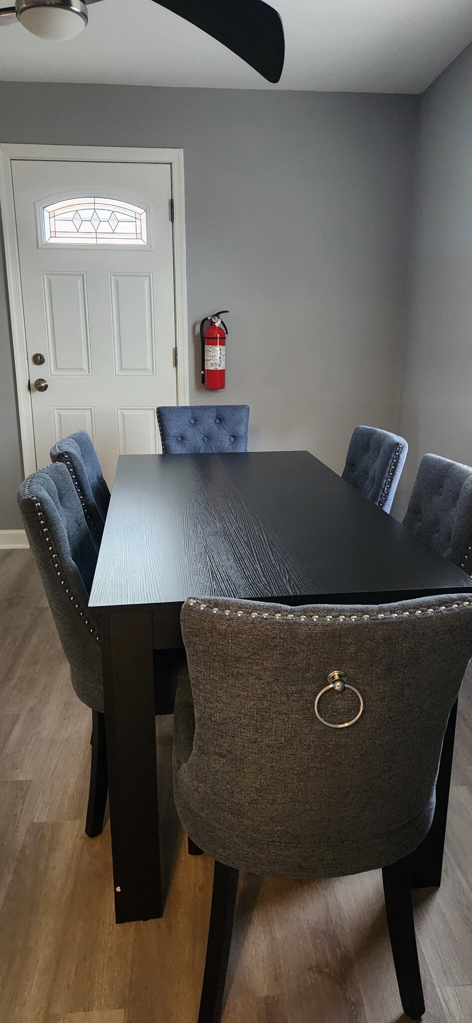 Building Photo - 948 White Oak Dr