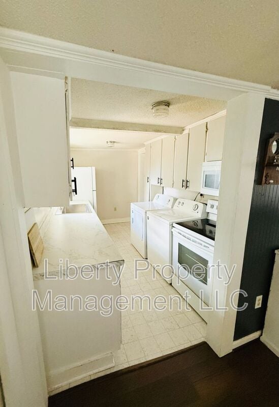 Building Photo - 205 East E Street