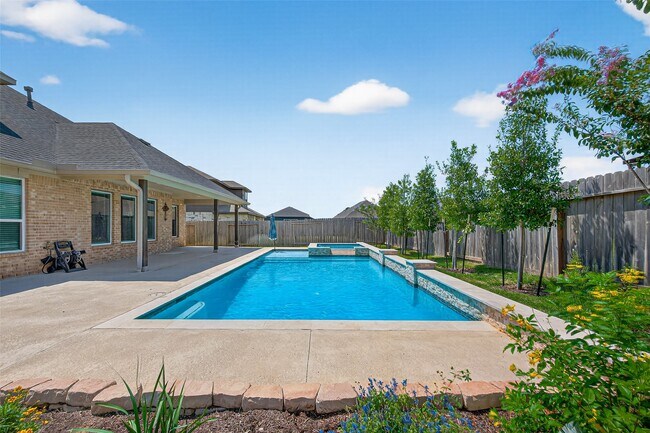 Building Photo - 1312 Mainland Shrs Ln