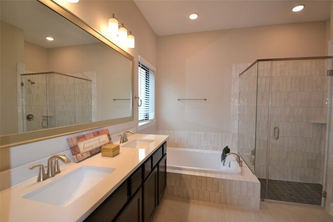 Building Photo - 3207 Kindred Wy