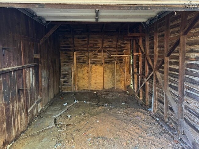 Building Photo - 1916 7th St