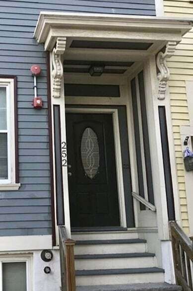 Building Photo - 252 Gold St