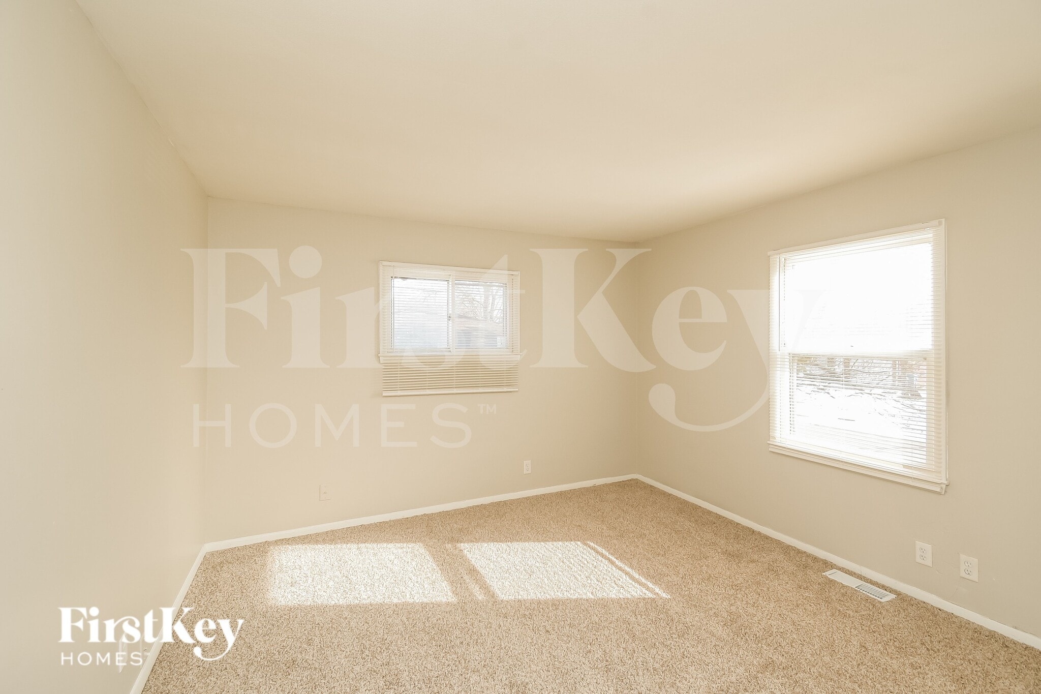 Building Photo - 8308 E 35th Pl