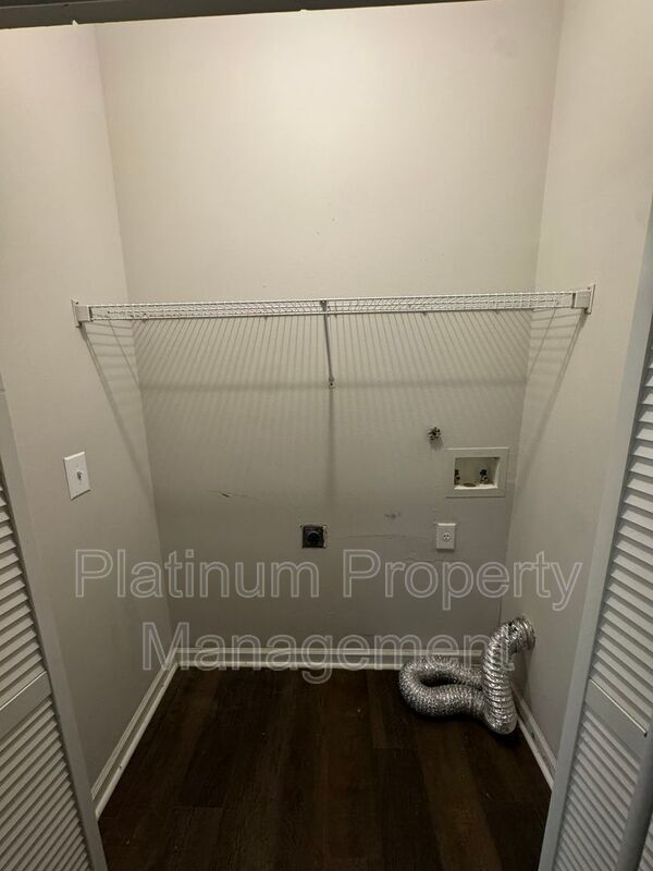 Building Photo - 2262 Charleston Pointe SE