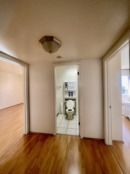 Building Photo - 1026 San Luis Cir
