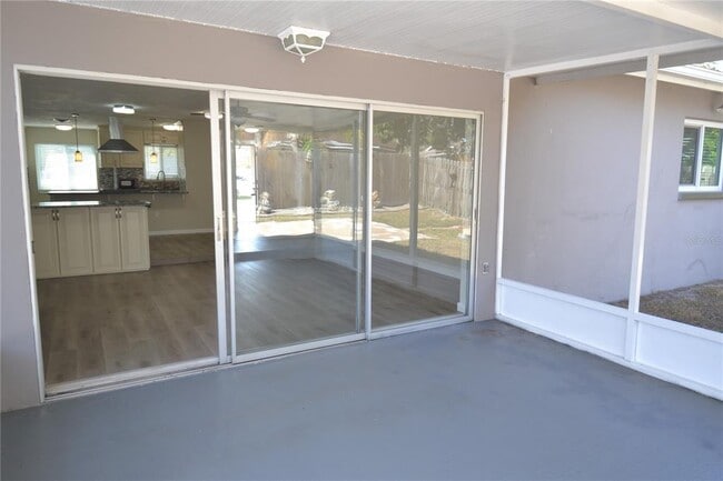 Building Photo - 746 Barbara St