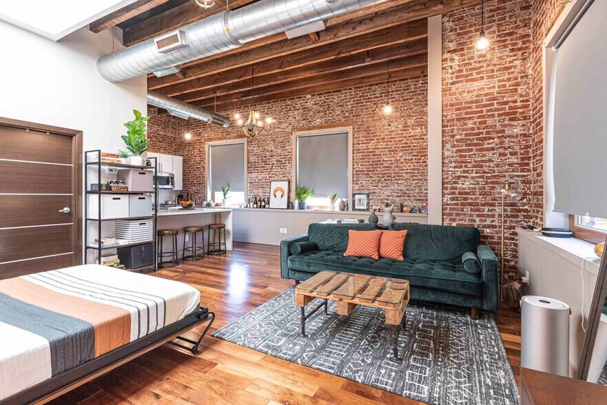 Building Photo - 621 14th St