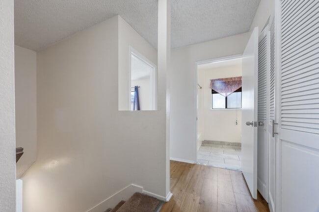 Building Photo - 515 W Gardena Blvd