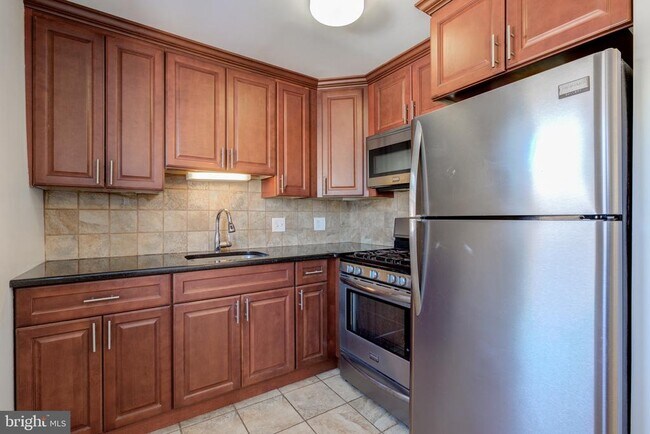 Building Photo - 5448 Hermit Terrace