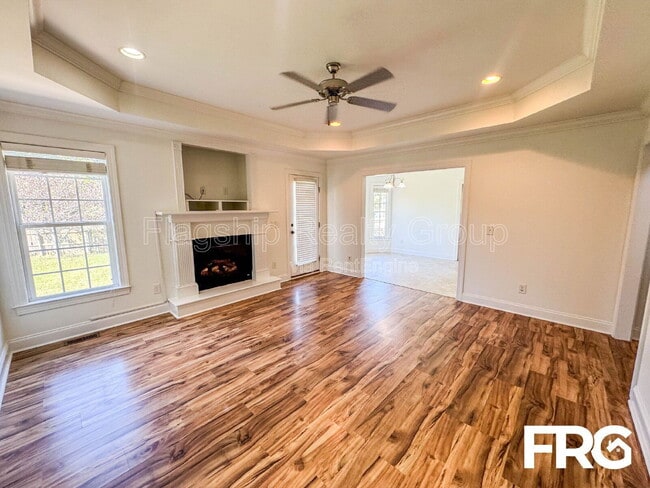 Building Photo - 2426 Pinetops Dr