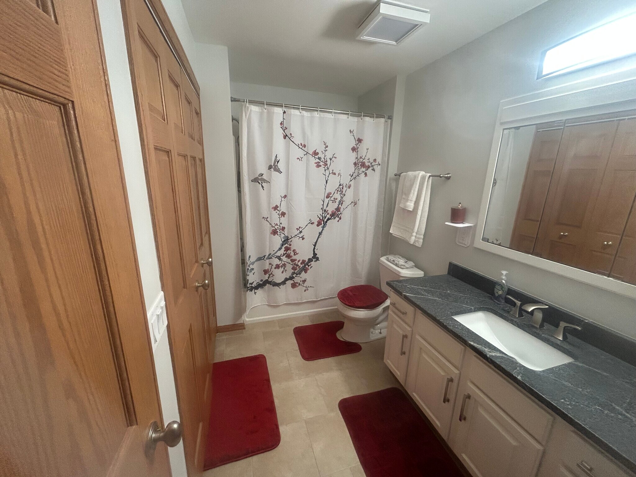 Building Photo - 530 Windstone Dr