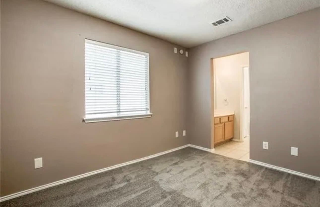 Building Photo - 3917 Silver Meadow Ln
