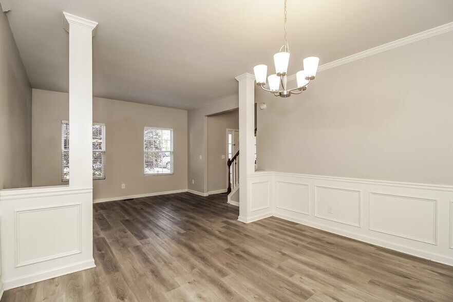 Building Photo - 2981 Courtland Oaks Trail SW